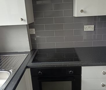 3 Bed Semi-Detached House, Whiteley Street, M11 - Photo 6