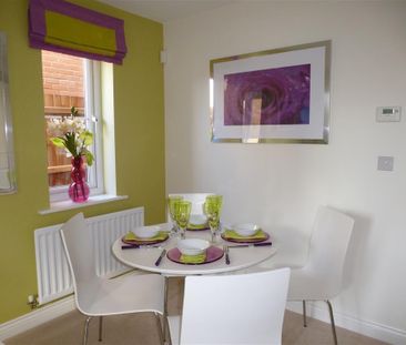 Kings Avenue - Photo 2