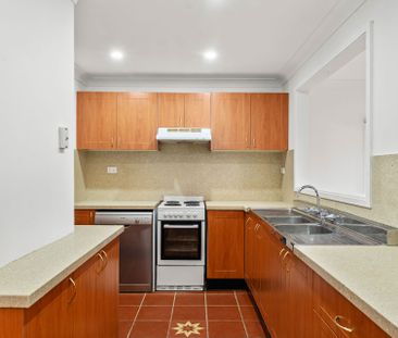 56 The Broadwaters , - Photo 1