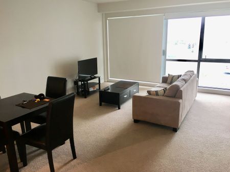 Modern & Stylish - Photo 3