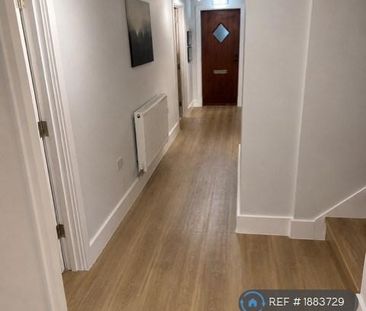 1 bedroom in a house share to rent - Photo 4