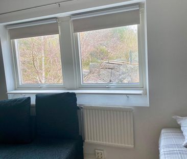 Körsbärsgatan, Älta - Photo 5