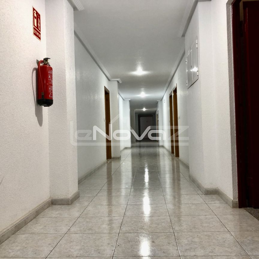 Cozy apartment with two bedrooms. Torrevieja, calle del Huerto, - Photo 1