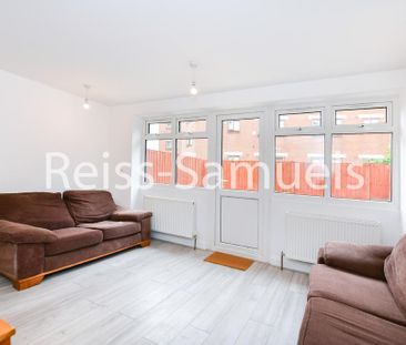 6 bedroom terraced house to rent - Photo 3