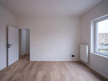 Gerenoveerde woning met 3 slaapkamers en ruime tuin vlakbij Rozenbroeken - Photo 2