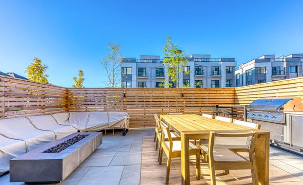 For Lease - 3250 Carding Mill Trail Unit# 514, Oakville, Ontario - Photo 1