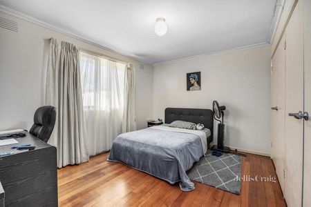 2/1 Como Court, Mount Waverley - Photo 2