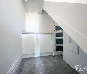2 bedroom maisonette to rent - Photo 2