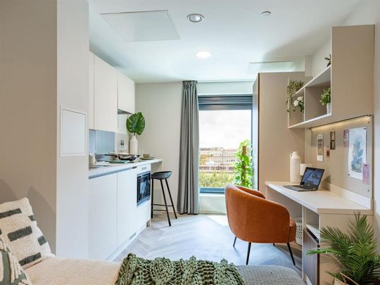 Studio to rent - Photo 1