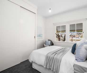 3 BEDROOM FAMILY HOME - Photo 3