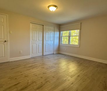 For Lease - 361 Terry Drive, Newmarket, Ontario - Photo 3