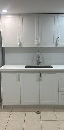 2 Br Bsmt unit - Photo 1