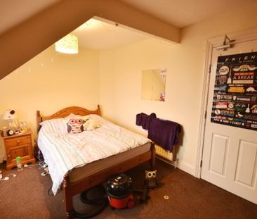 7 Bed - Grosvenor Road, Jesmond - Photo 3