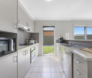 COMFORTABLE TWO BEDROOM HOME IN DELACOMBE - Photo 6