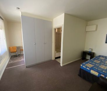 5 / 52 Greeves Street, ST KILDA - Photo 2