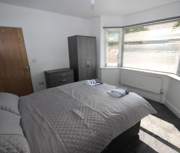 1 bedroom in a house share to rent - Photo 3