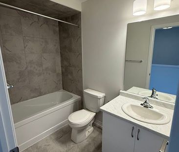 For Lease - 313 Conklin Road Unit# 33, Brantford, Ontario - Photo 4