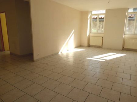 Location appartement 3 pièces 71 m² à Aubenas (07200) - Photo 4