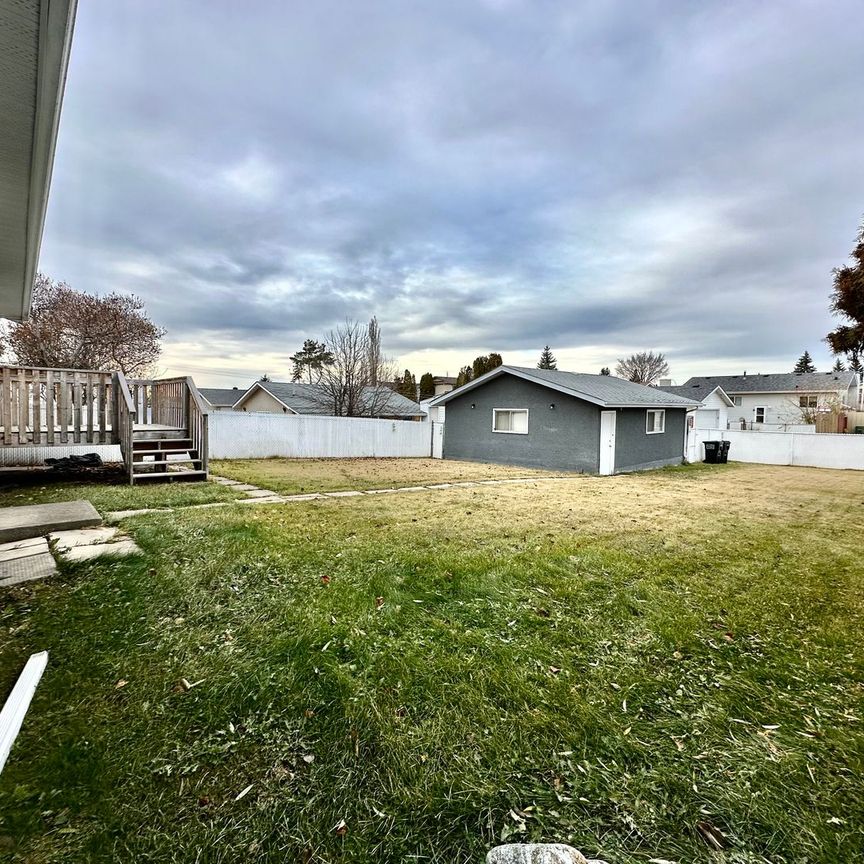 8504 152 A Avenue - Photo 1