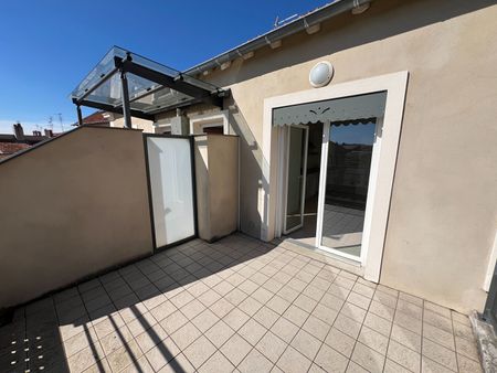 Location Appartement 3 pièces 75m² - Photo 4