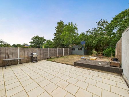 3 bedroom semi-detached house to rent - Photo 5