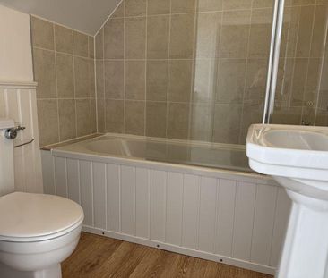 2 bedroom semi-detached house to rent - Photo 4