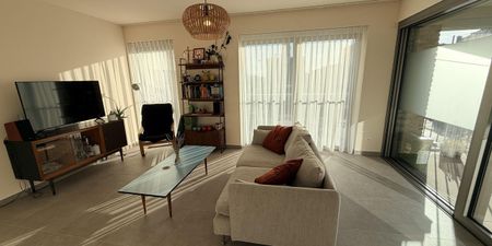 Appartement te huur in Gent voor € 1.200 met 2 slaapkamers - Photo 2