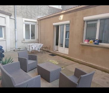 Location Appartement 3 pièces 57m² ST CHAMOND 42400 - Photo 2