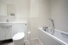 4 bedroom terraced house to rent - Photo 4