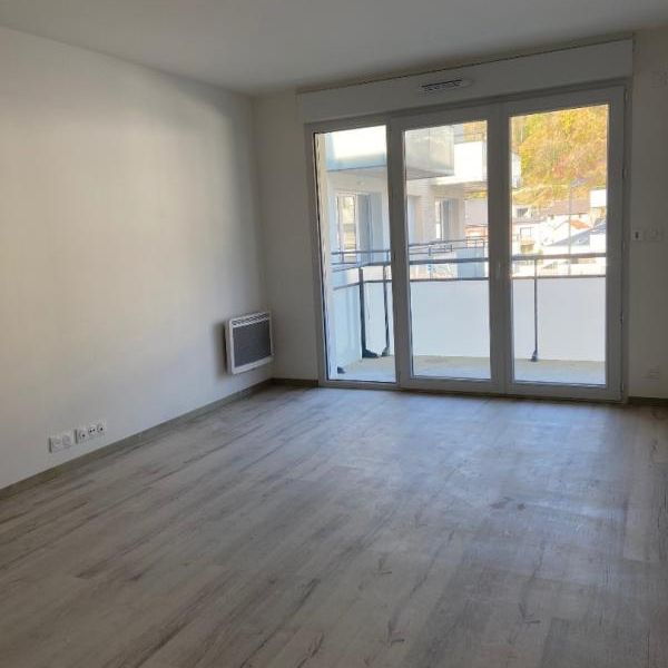 Location Appartement 3 pièces 57m² ST LEGER DU BOURG DENIS 76160 - Photo 1