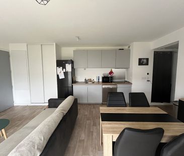 Location Appartement 2 pièces 44m² PESSAC 33600 - Photo 2