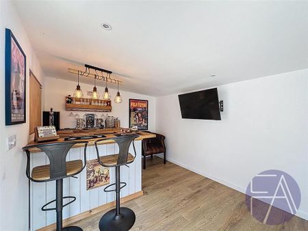 5 bedroom detached house to rent - Photo 3