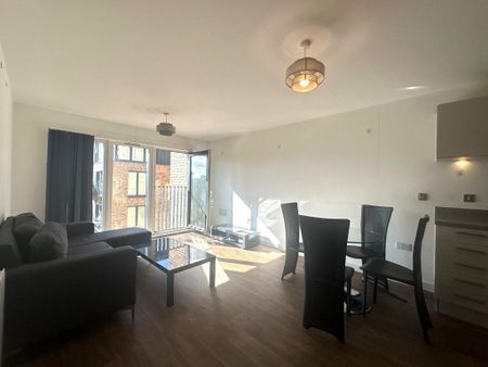 2 bedroom flat to rent - Photo 3