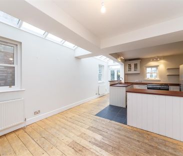 4 bedroom semi-detached house to rent - Photo 6