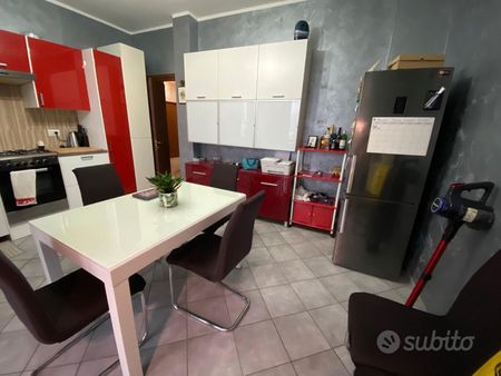 Stanza singola Via Tunisi - libera subito 300 euro - Foto 3