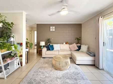 Unbeatable Location in Sought After Edge Hill - Photo 2