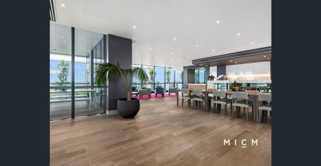 Fantastic one bedroom apartment in award winning building! - Photo 4