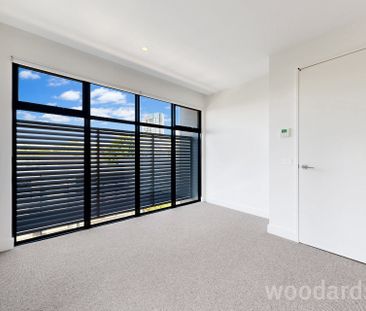 Unrivalled Luxury and Contemporary Elegance with this 3-bedroom Arc... - Photo 2