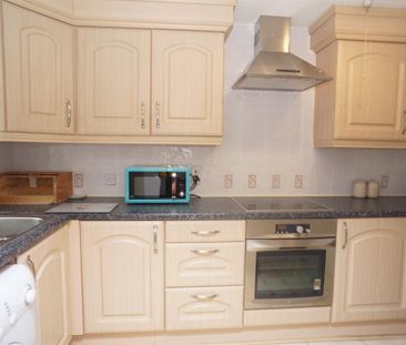 2 bedroom flat to rent - Photo 5