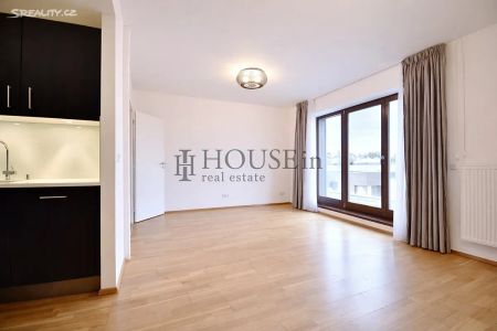 Pronájem bytu 3+kk 73 m² - Fotografie 4