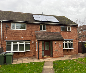 Foxlydiate Crescent Room 6 - Photo 1