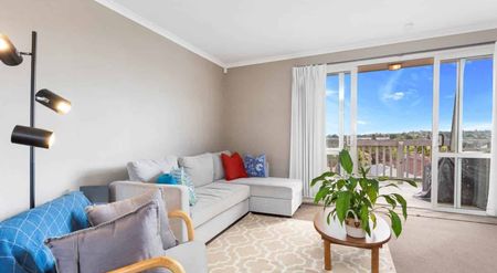 3 Bedroom Family Home - Photo 3