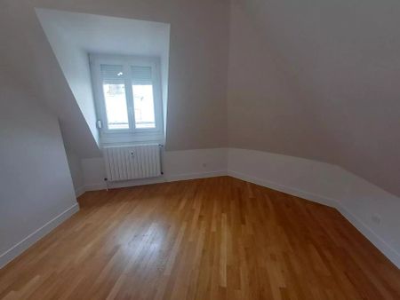 location Appartement T6 DE 161.2m² À PARIS - Photo 4