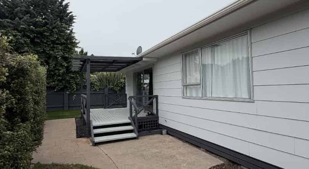 Spacious 3-Bedroom Family Home for Rent in Riversdale - Photo 1