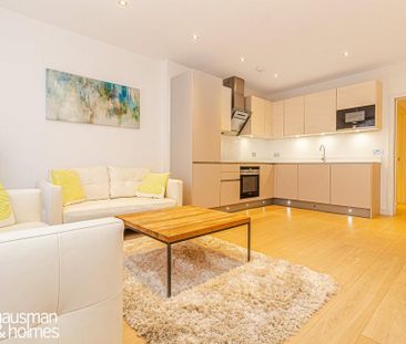 2 bedroom flat to rent - Photo 2