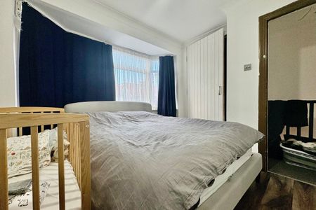 River Avenue, HODDESDON - Photo 4