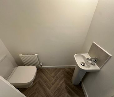 3 bedroom terraced house to rent - Photo 5