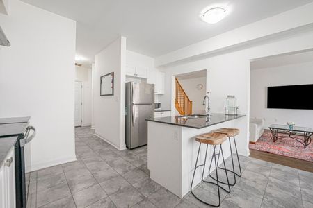 For Lease - 42 Alaskan Heights, Barrie, Ontario - Photo 2