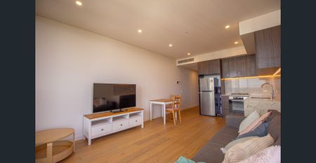 Modern Furnished 1 Bed Unit with Stunning Views over Parramatta River - Photo 5