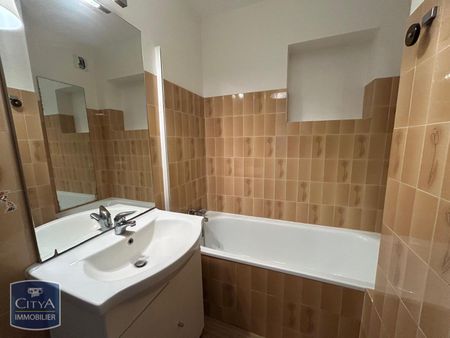 Location Appartement 2 pièces 50m² PERIGUEUX 24000 - Photo 5